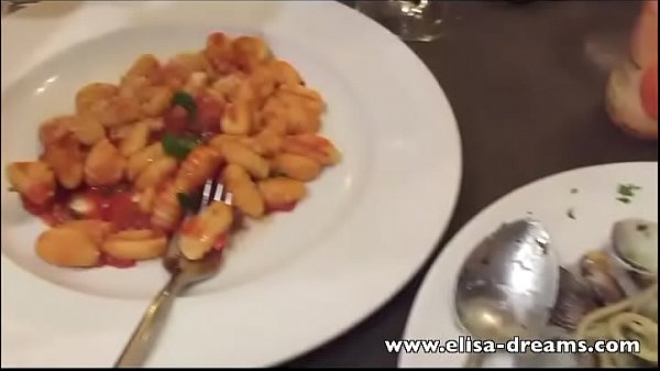 Play MP4 - Flashing in Public in Italy