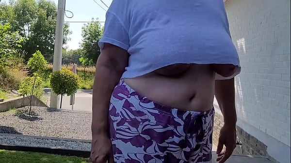 My wife'_s big natural tits exposed