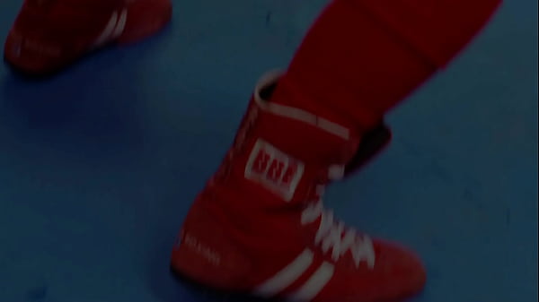 Nonton Roxy Taggart And Bellina At The Gym Sharing A Dick In The Ass thumbnail