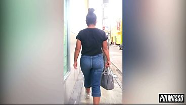 Encontr&eacute_ a mi inquilina deudora en la calle y fuimos a coger, pero, accidentalmente, no pude contenerme y llen&eacute_ su co&ntilde_o de corrida.