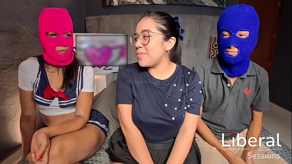 Nonton Amateur Chica Unicornio Debuta Para Ganar Dinero Y Le Gusta thumbnail