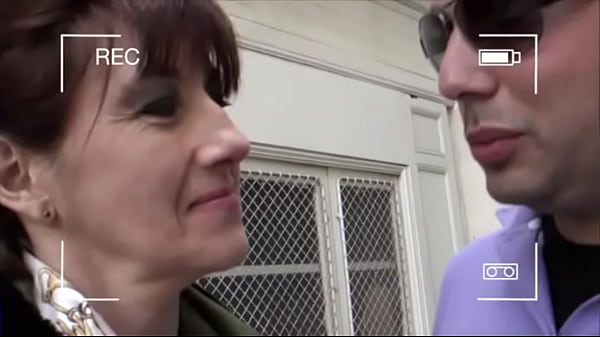 Older French whorefilms herself fucking man