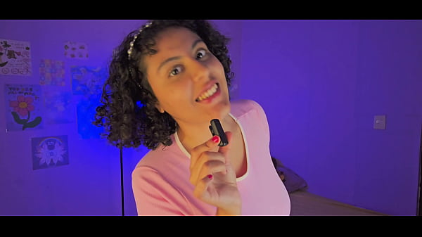 Bia avaliando um f&atilde; real no chat 