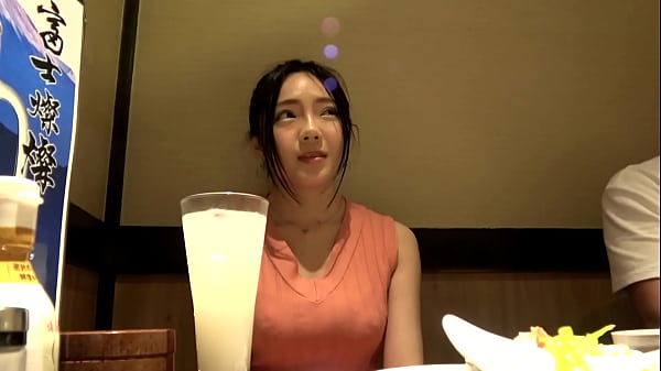 魅惑のスリットから覗く美脚にメロメロ※片言の喘ぎ声がエロすぎる※可愛い口に収まりきらないジャパニーズ巨チンを懸命にしゃぶりあげる※台湾流！？ドエロい腰フリ騎乗位炸裂！※じっくり絡み合う国境を越えた濃密sex thumbnail