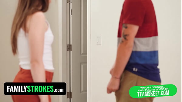 Play MP4 - FamilyStrokes - Hot Milf Sophia Locke And Sexy Teen Reese Robbins Take Turns Riding Cock