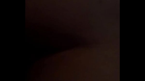 Maduro me coge y graba mis gemidos 