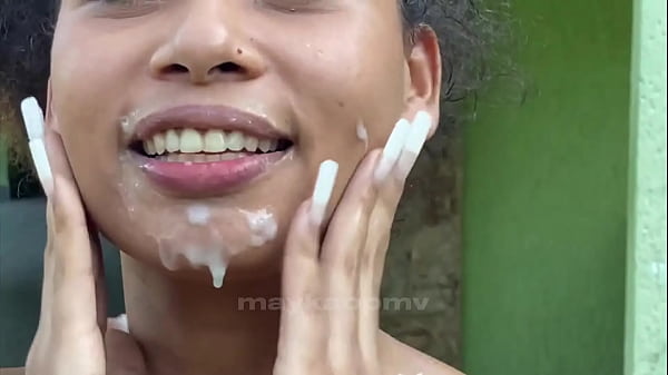 Giovana quer sentar pros crias 