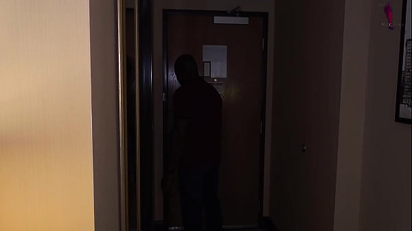 Nonton Sir Maxximus Shares His Room With A Hot Flight Attandant thumbnail