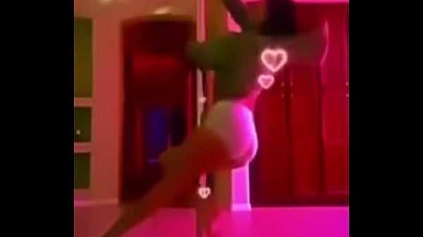 Pole dancing thot 