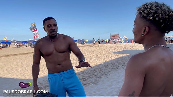 viu o trabalhador e pegou 