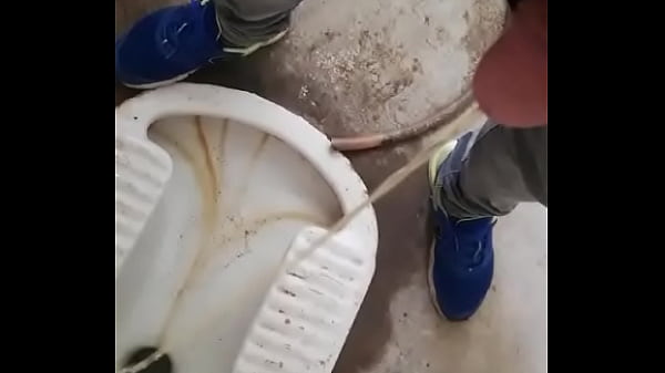 Play MP4 - Piss