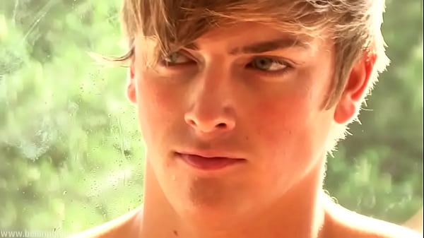 Play MP4 - MICK LOVELL