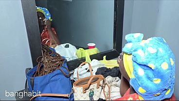 Nonton My Neighbour Fucked Me After My Makeup thumbnail