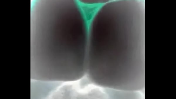 Madura culona montando como diosa