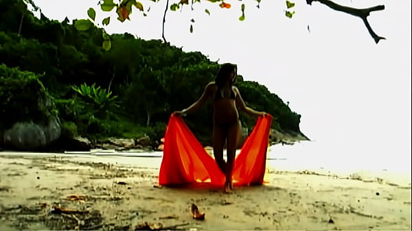 Nonton Latina Beauty Agatha Cristine Takes It Deep In A Steamy Outdoor Adventure thumbnail