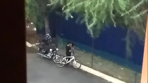 ITI students kissing in public (1) 