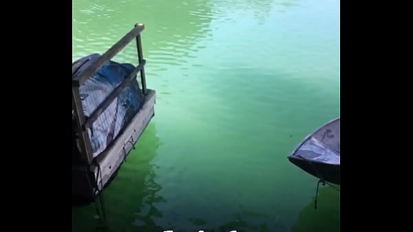 Nonton Cantor Mostrando Seu Talento thumbnail