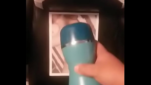 Play MP4 - Tribute&comma; Laura