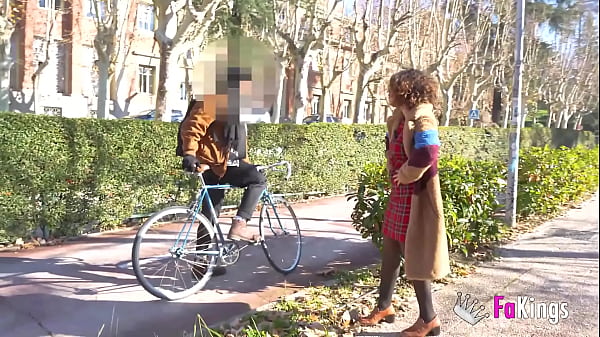 Want_to fuck_a porn star We went out_to the street toask people if they wantto fuckElena de la Vega