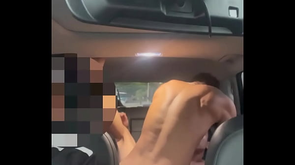 Passageiro Pega Carro De Aplicativo E Fode No Banco De Traz thumbnail