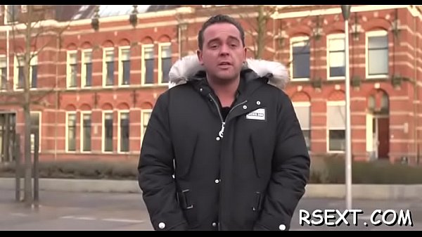 Curvy hooker withhuge billibongsgives head and_bonks wildly