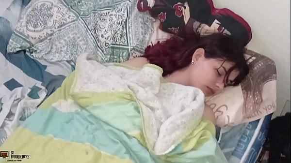 Hermanastro Cachondo Le Folla El Co&ntilde;o A Su Hermanastra Hasta Que Termina Con Un Gran Squirting thumbnail