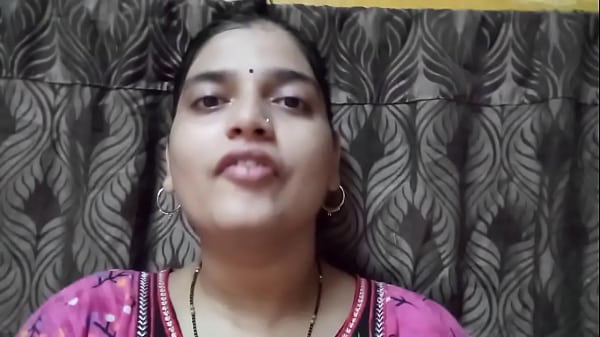 Shreya bhabhi dance in bra