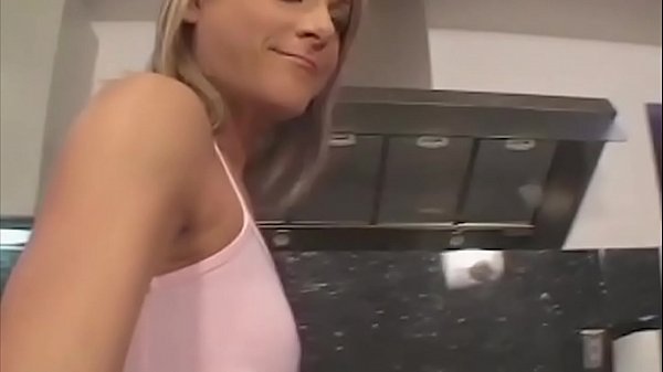 Il vient rendre visite &agrave; la voisine peu apr&egrave;s que vous l'entendiez g&eacute;mir