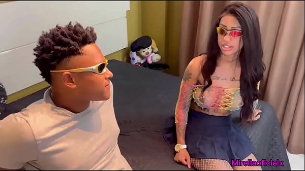 MINHA BUCETINHA APERTADA NUNCA ENTROU UM PAU_TÃO GRANDE PEDI PRA POR SÓ A_CABECINHA E ELE_BOTOU TUDO E JUDIOU DE MIM