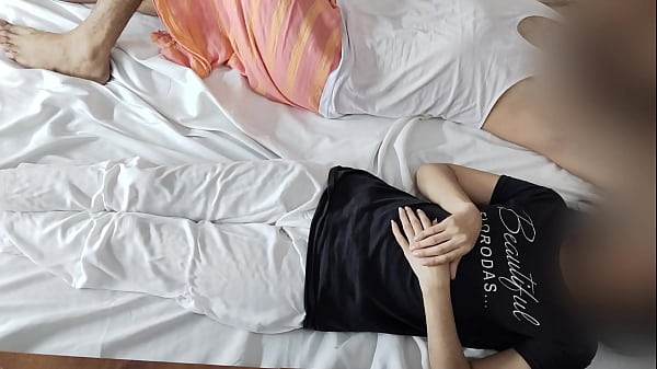 Play MP4 - Indian hot mom full movie in Hindi