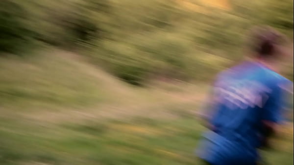 Play MP4 - The student lost to a football player