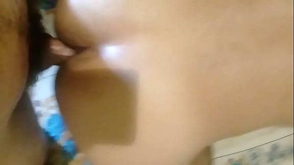 Hombres cogiendo, latinos. Me coge sin cond&oacute;n. 