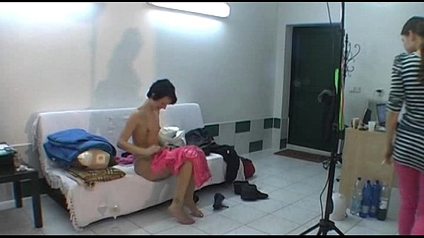 Play MP4 - Backstage BJ by czech chick with short hair