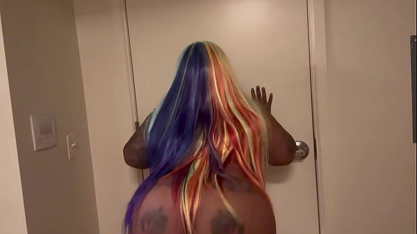 Wonder if you can hear da noise 