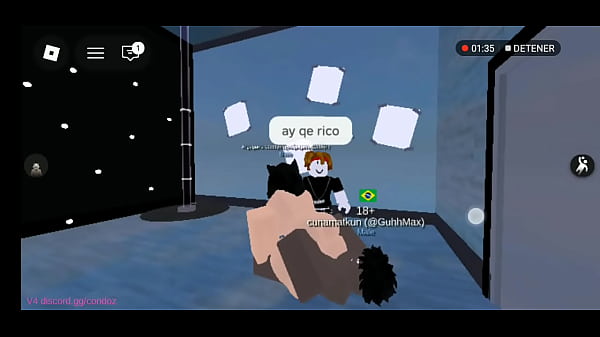 Un moreno me da toda su polla 