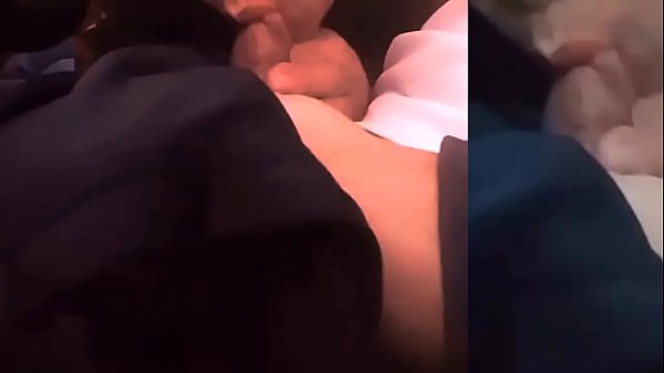 Blow job on carmbbg mút chim_trên xe