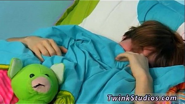 Gay bears vs twinks porn Kyler Moss and Nick Duvall get into some 