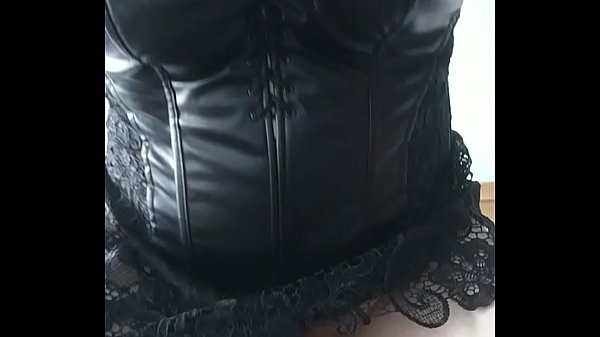Play MP4 - Crossdresser having a good session