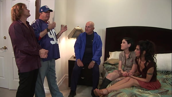 Nonton Lesbian Wives Cadence And Lou Are Looking For A Sperm Donor Dtw2867 thumbnail