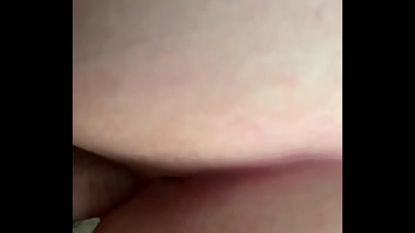 He can&rsquo;t focus on the game while i fuck home 