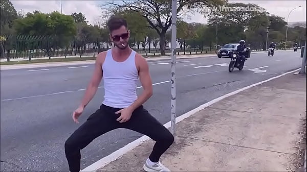 Sexo Em P&uacute;blico thumbnail