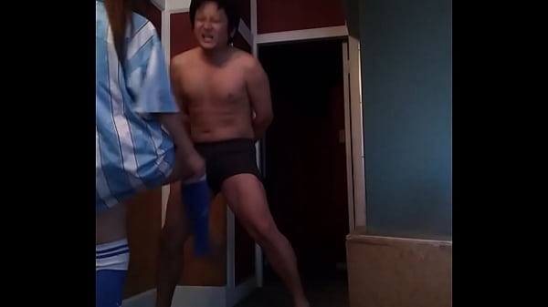 Nonton 金蹴り110　タマ責め thumbnail