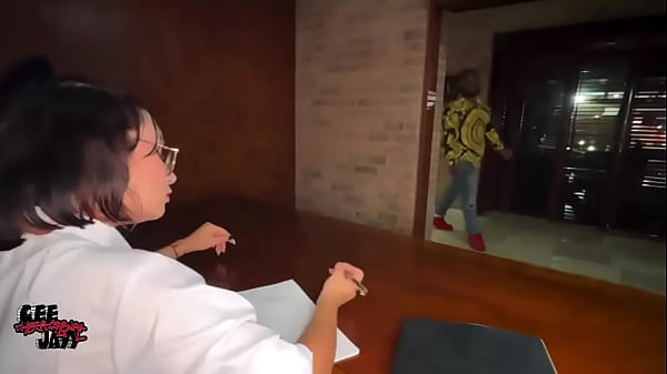 Nonton Where Is Your Boss? (trailer) - Emma Harries thumbnail