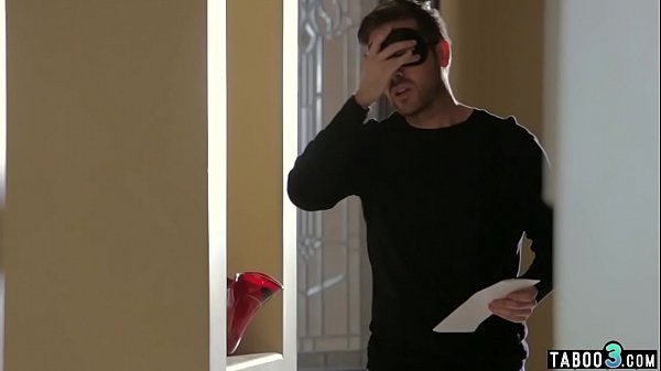 Busty housewife hyped her marriagewith blindfolded_sex