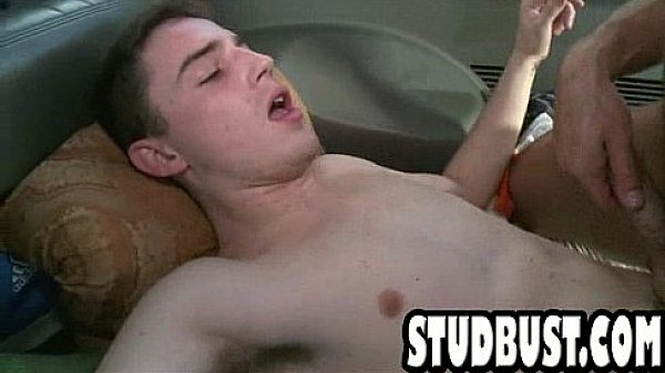 Skinny amateur stud gets fucked doggystyle 