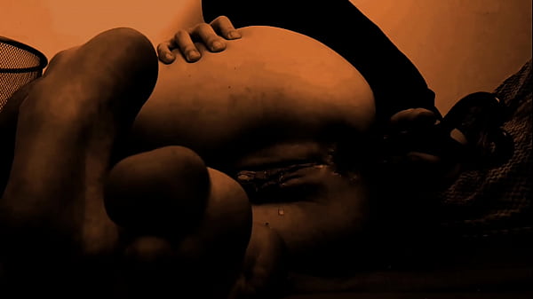 Anal pleasure solo girl 