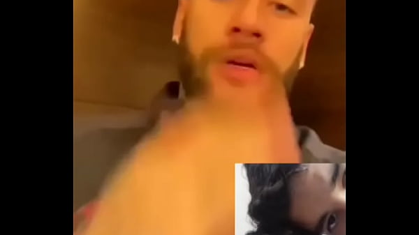 Aniversariante macetado por ex presidente com jogadores de futebol e um ator da globo