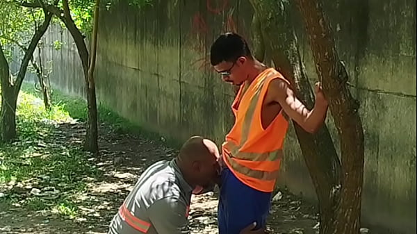 Neg&atilde;o Saiu Da Obra Pra Dar O Cuz&atilde;o Pro Guardador De Carros Do Parque . thumbnail