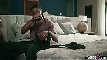 Nonton Ebony Teen Step Daughter Assists Her Step Dad With His Injury thumbnail