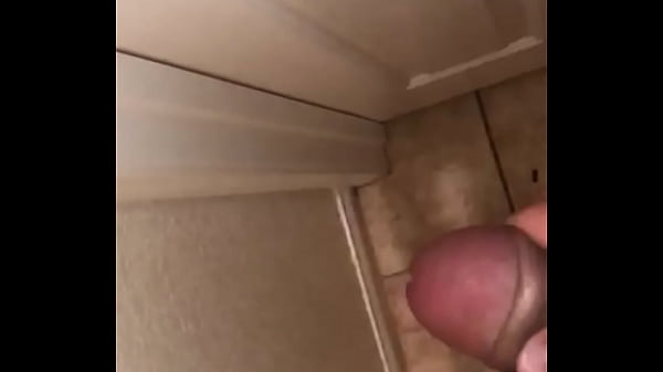 Play MP4 - GUY WITH SMALL DICK CUMS FAST IN SLOW MOTION